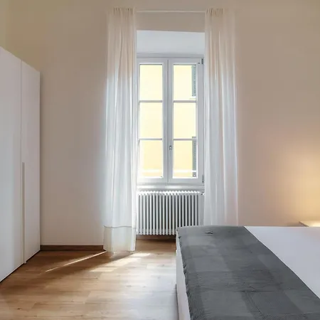Apartament Sandy - By Myhomeincomo *